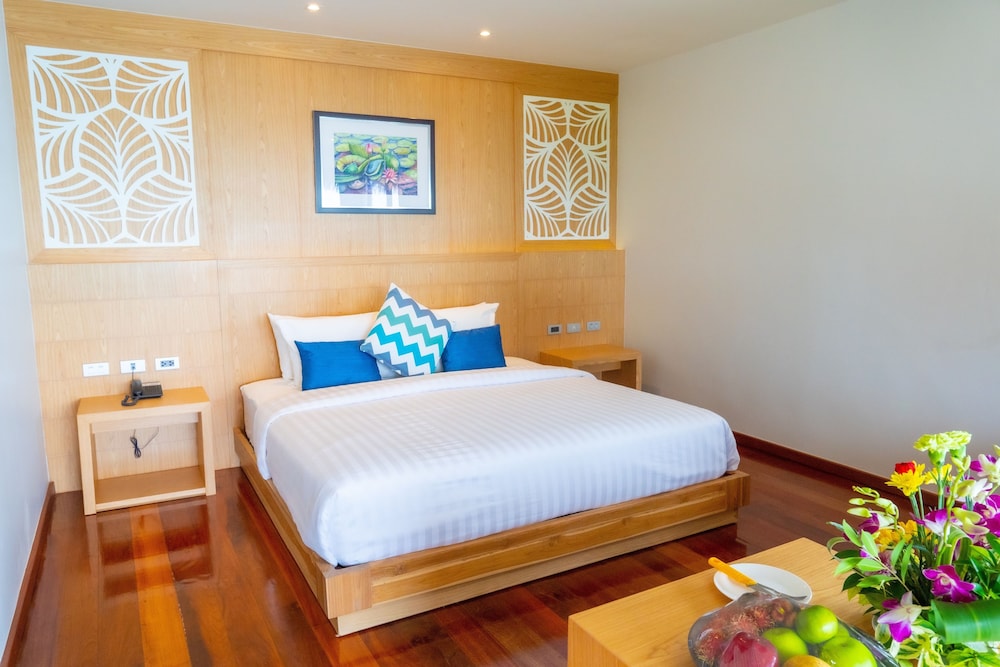 Coral Cliff Beach Resort 13/70