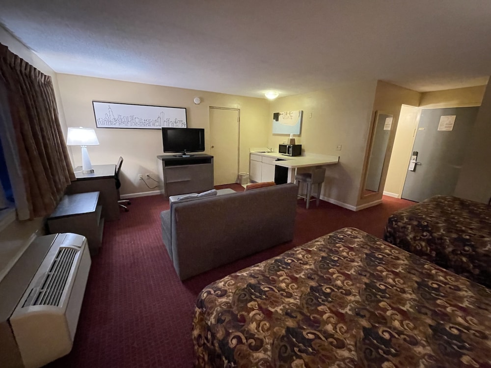 Gold Star Inn Suites 29/40