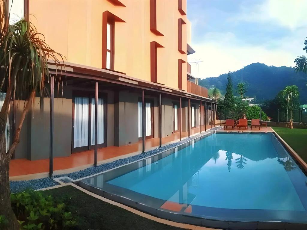 Grand Metro Hotel Puncak 14/55