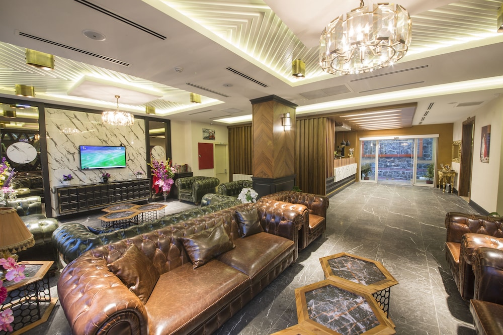 Jolnar Garden Hotel 24/50