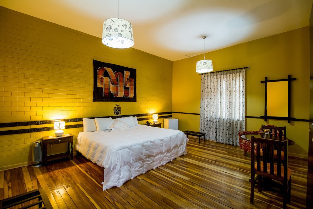 Yabar Hotel Plaza 29/65
