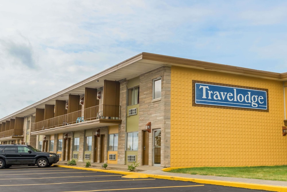 Travelodge By Wyndham Bloomington 3/62