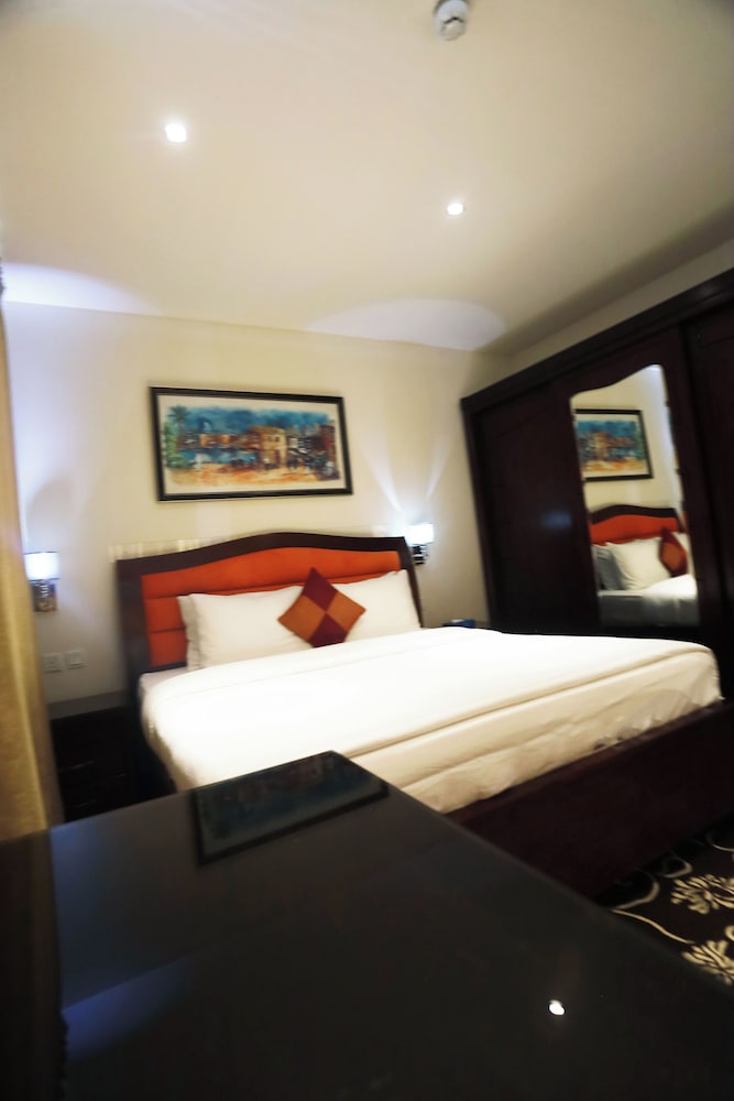 Naylover Hotel Suites 19/50