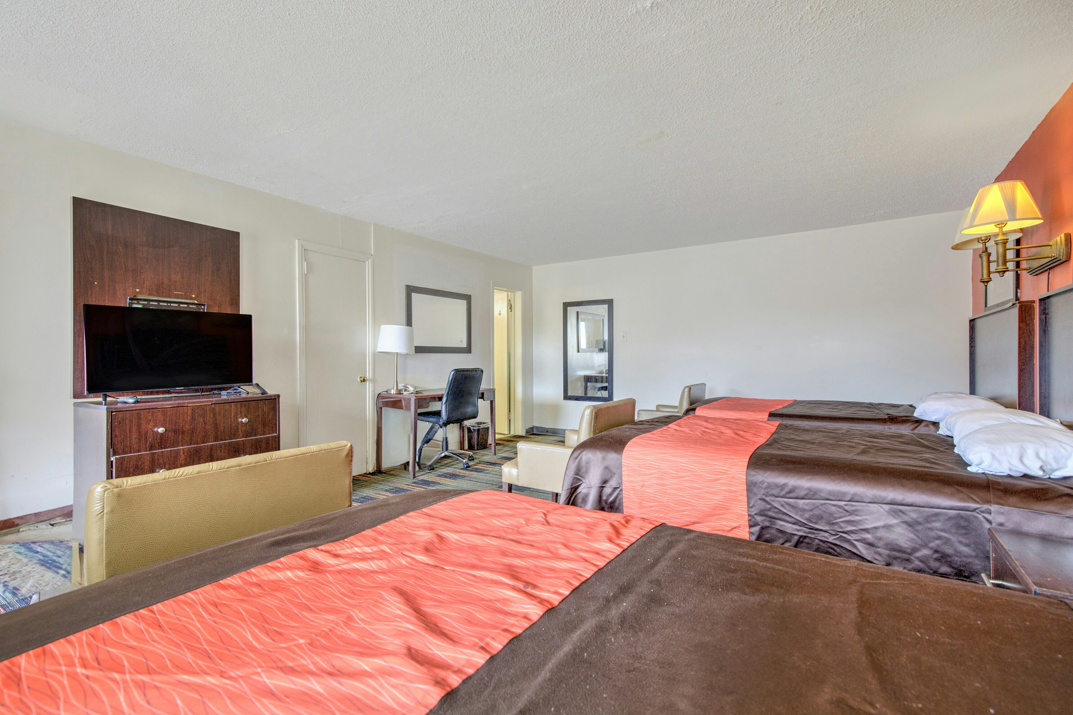 OYO Palm Leaf Motel 8/32