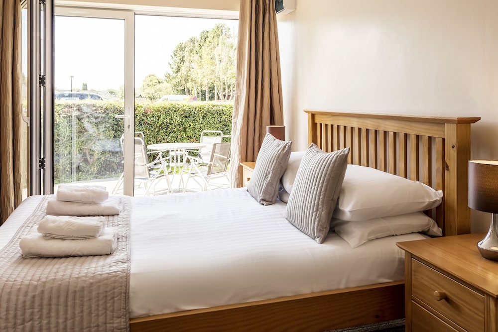 Roydon Marina Village Hotel 14/49