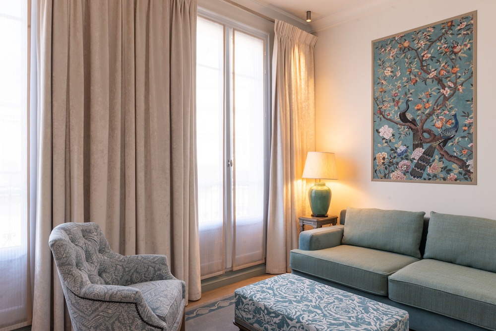 Hotel de Montesquieu (ex Hotel Daniel Paris) 53/79
