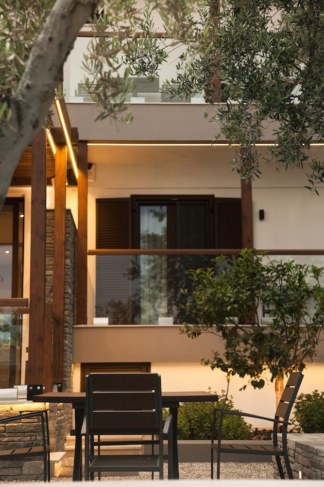 Ayia Marina Suites 6/30