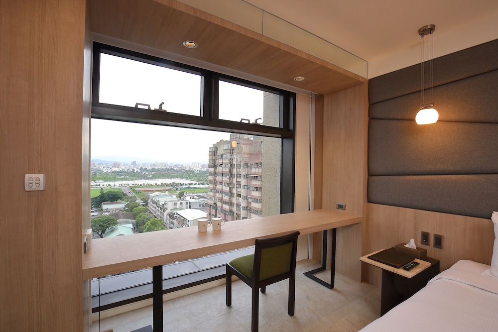 Kloud Hotel 42/63