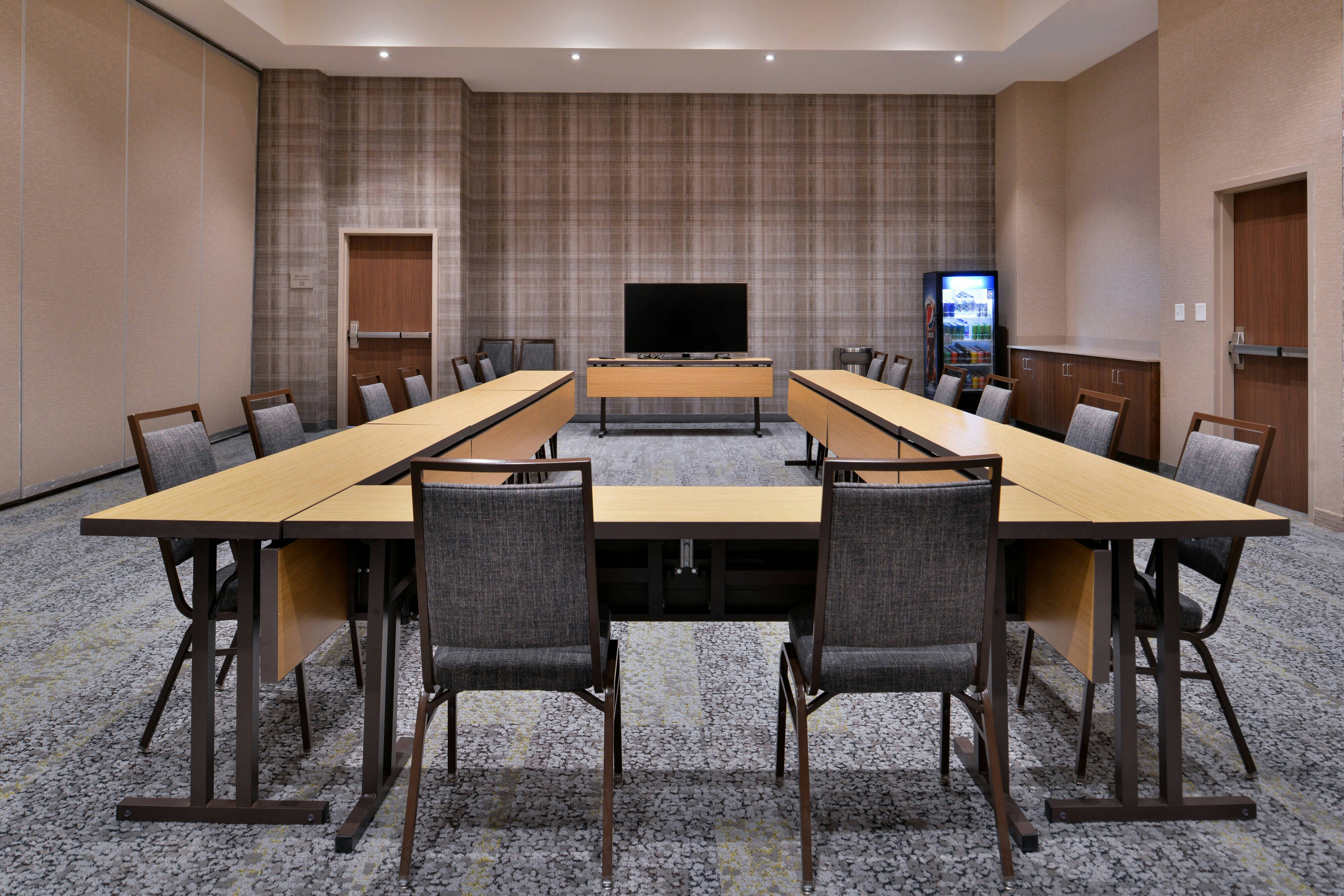 Courtyard by Marriott Edina Bloomington 18/23
