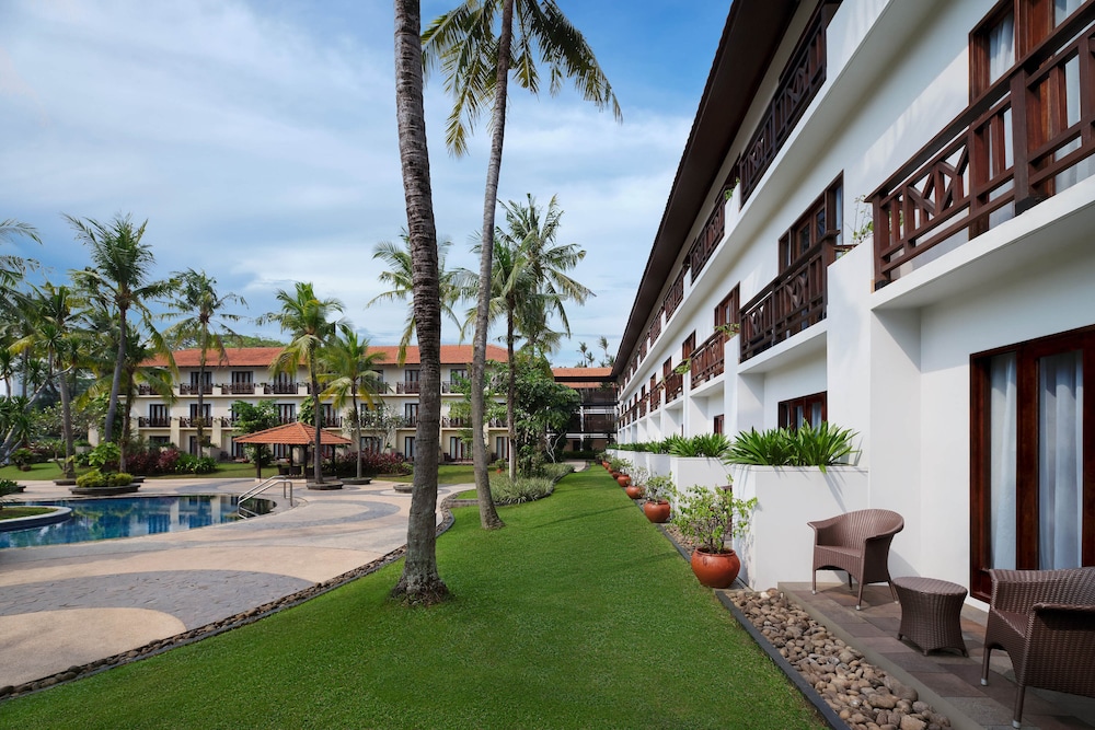 SHL Hotel and Resort