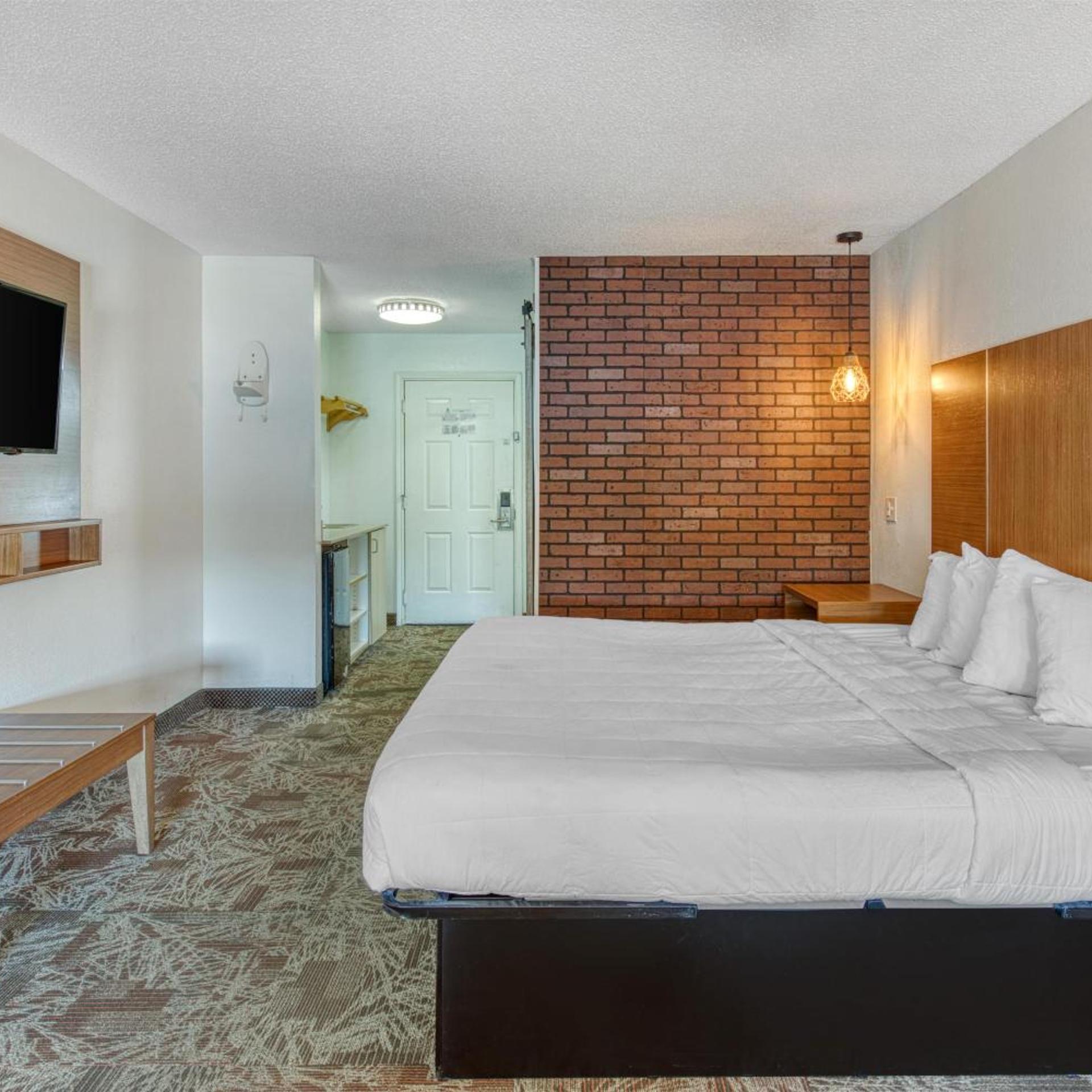 2 Rooms, Suite, King Bed