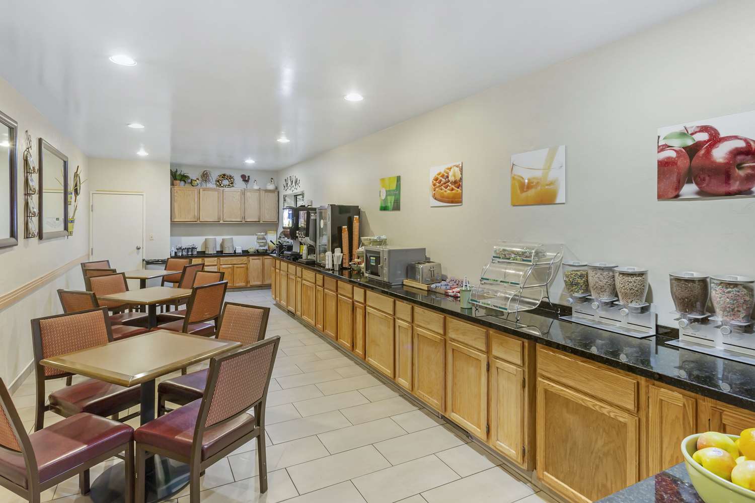 Quality Suites Moab near Arches National Park 37/42