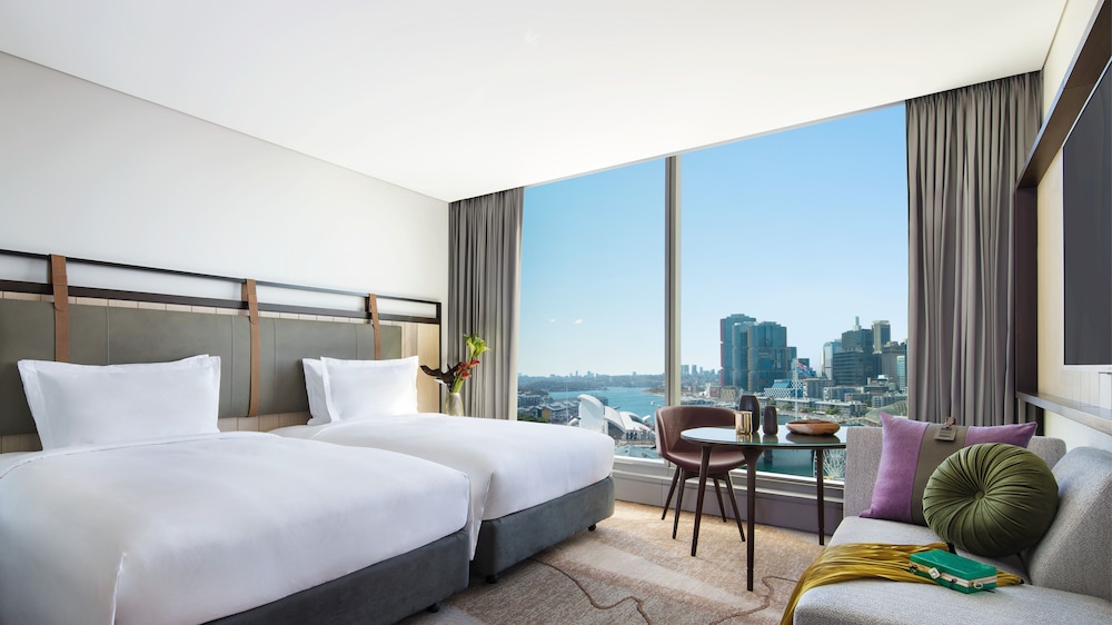 SUPERIOR, 2 DOUBLE BEDS, DARLING HARBOUR VIEW