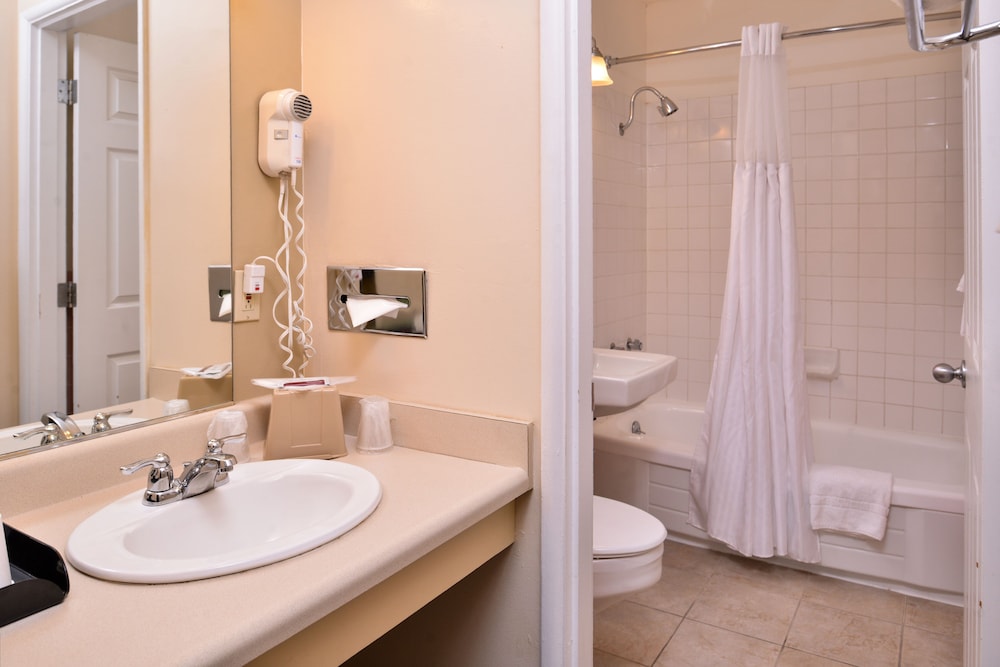 Campus Inn & Suites Eugene Downtown 56/57