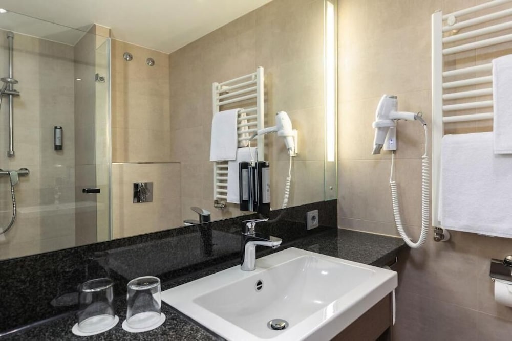Intercityhotel Dresden 57/59