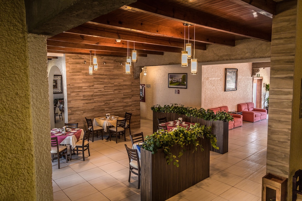 Hotel Del Angel 33/50