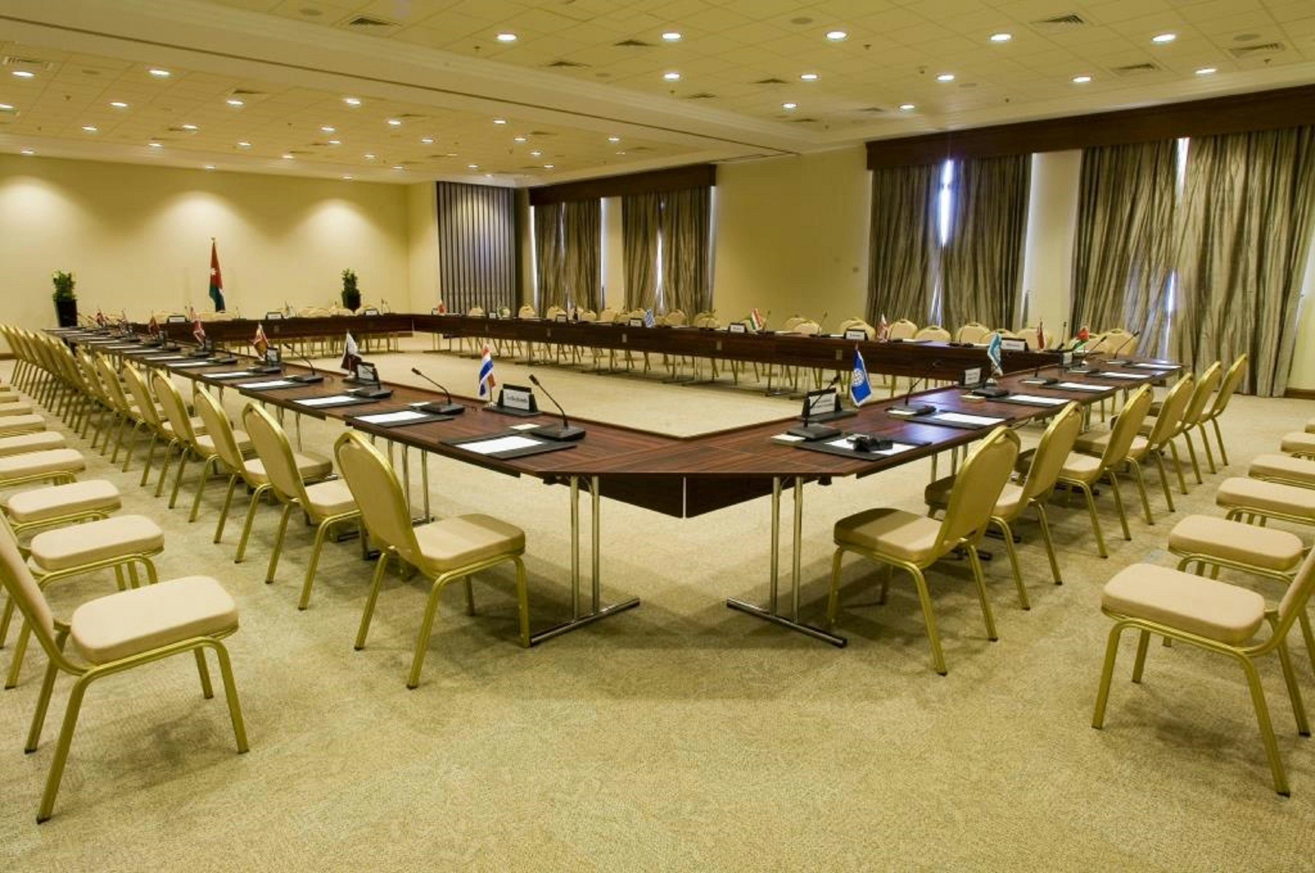 Hilton Dead Sea Resort and Spa 32/50