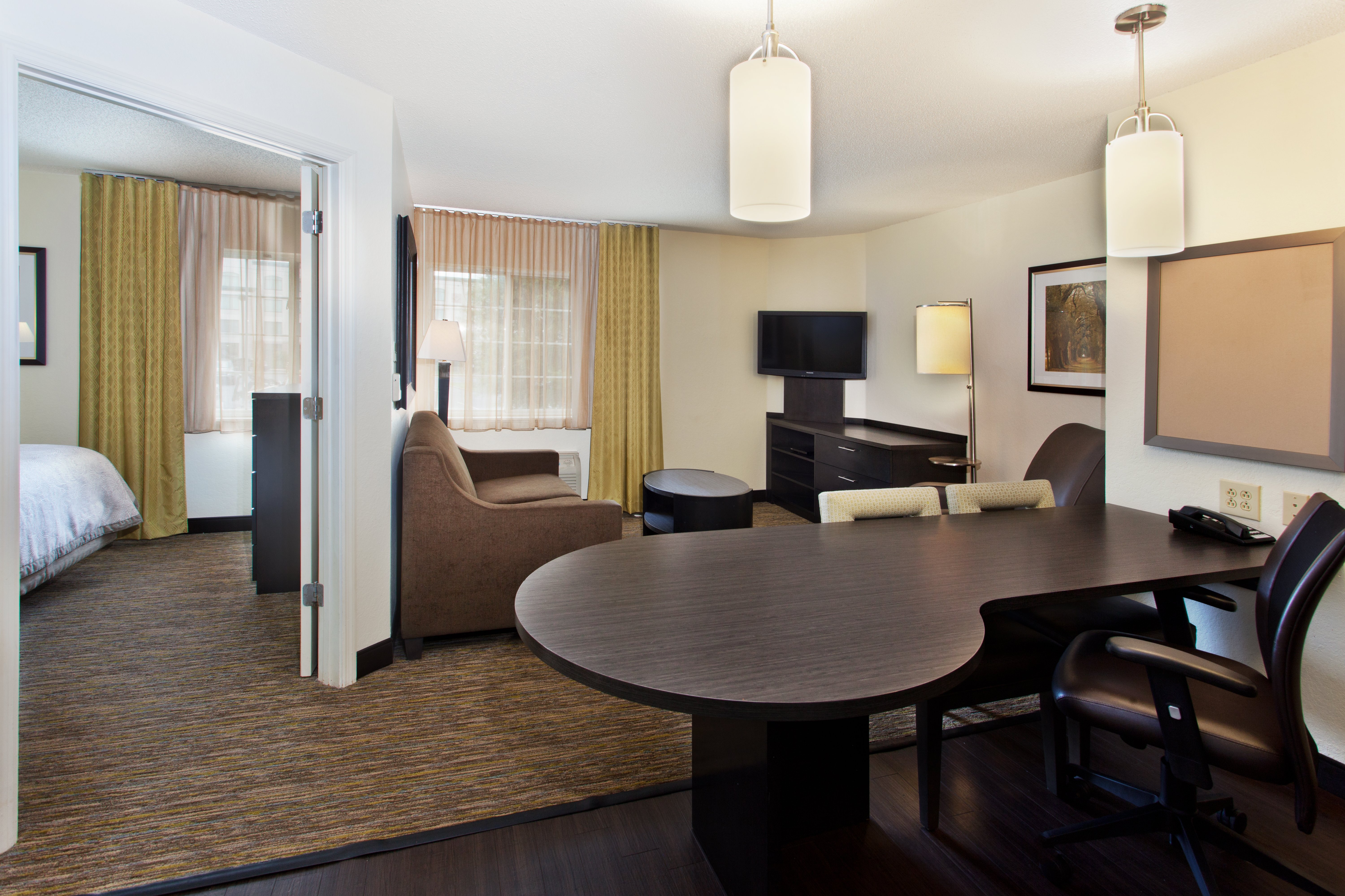 Sonesta Simply Suites Wichita Airport 62/69