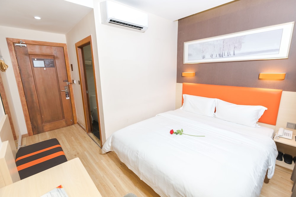 7 Days Premium Hotel 37/56
