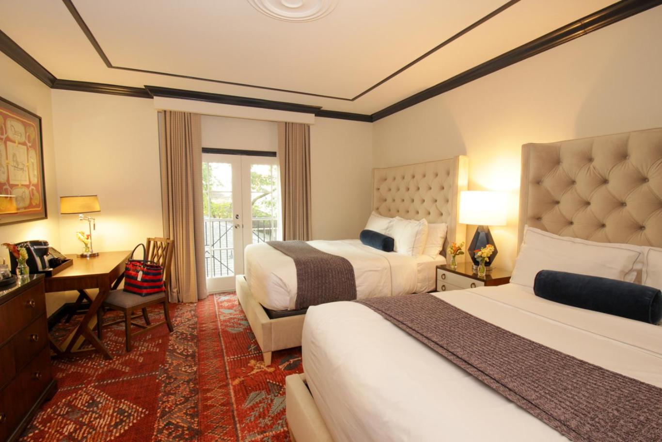 Standard, Queen Bed