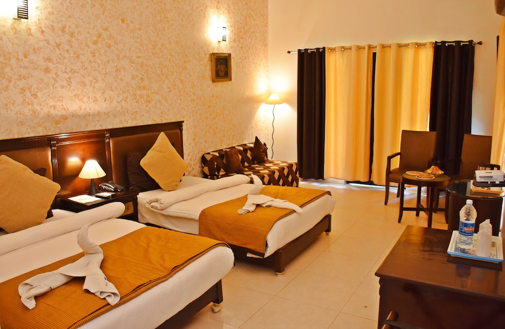 Click Resort Corbett Tiger Den 12/50