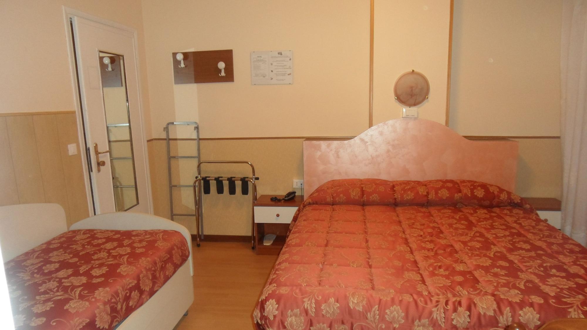 Hotel Corso 10/25