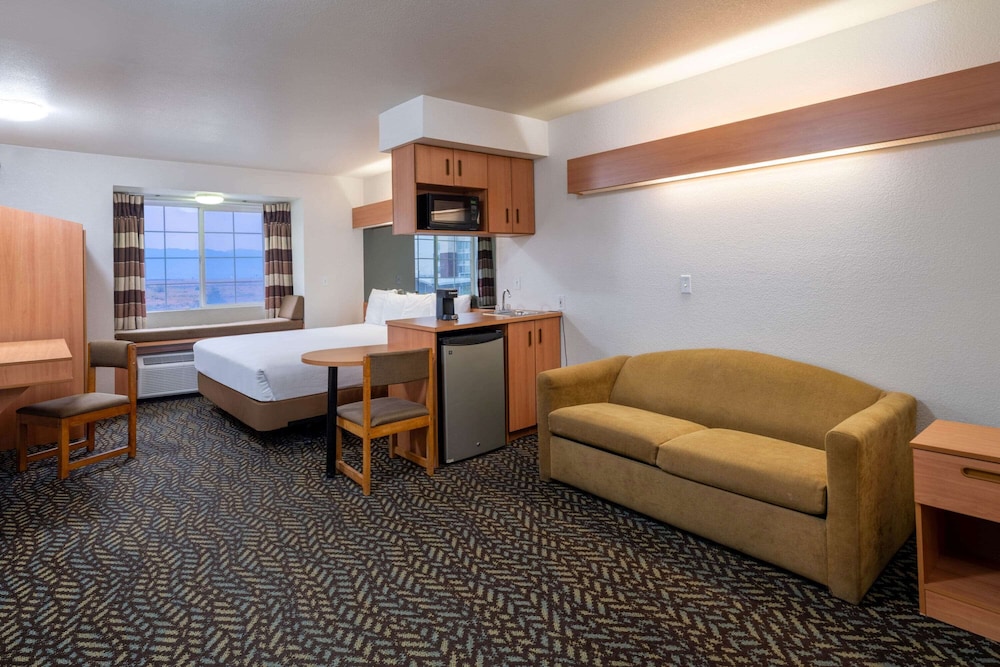 Microtel Inn & Suites By Wyndham Salt Lake City Airport 37/47
