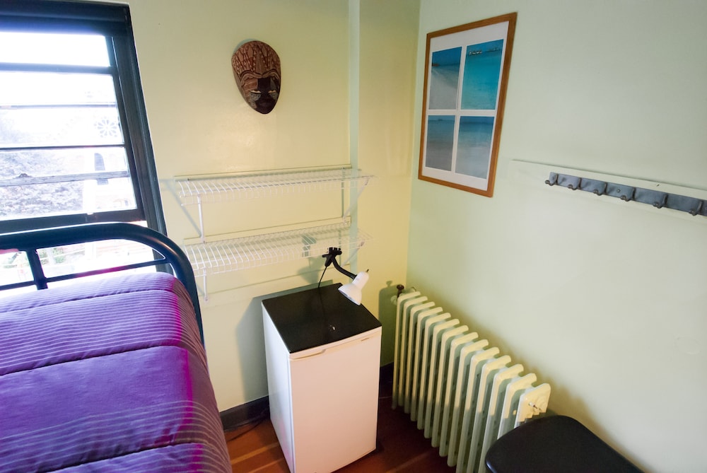 Ocean Island Inn Backpackers Suites Hostel 31/79