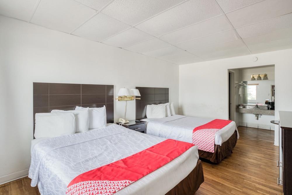 غرفة بسريرين كوين، OYO Hotel San Antonio Lackland Air Force Base West 3/7