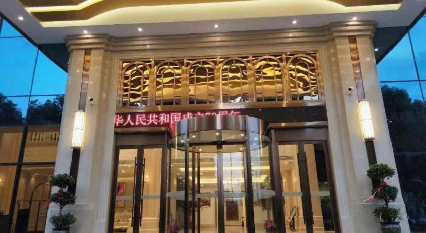 Vienna Hotel (Qujing Railway Station) 10/46