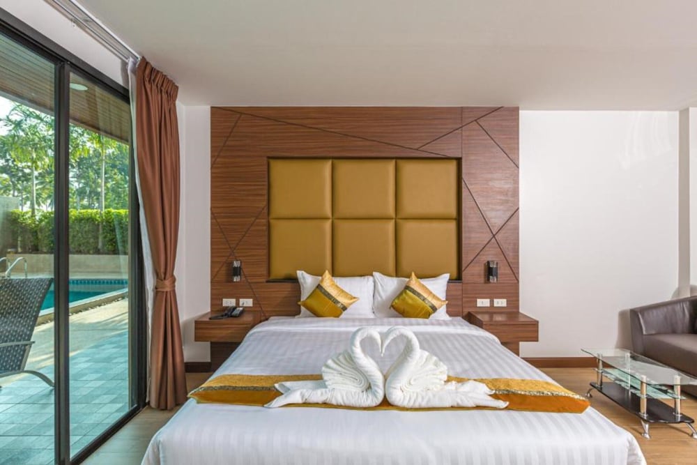 The Bell Airport Phuket Hotel 15/50