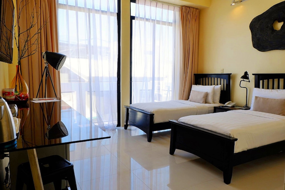 Luxx Boutique Boracay 29/72