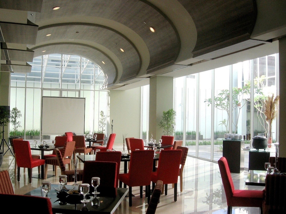 Quest Hotel Simpang Lima Semarang 41/60