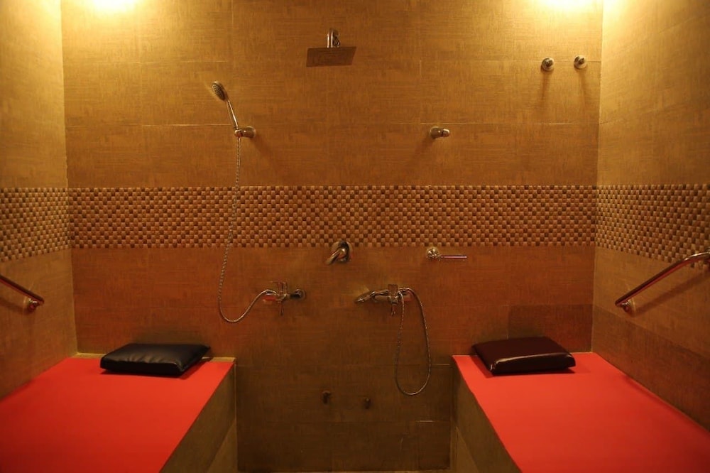 Soramba Hotel 19/20