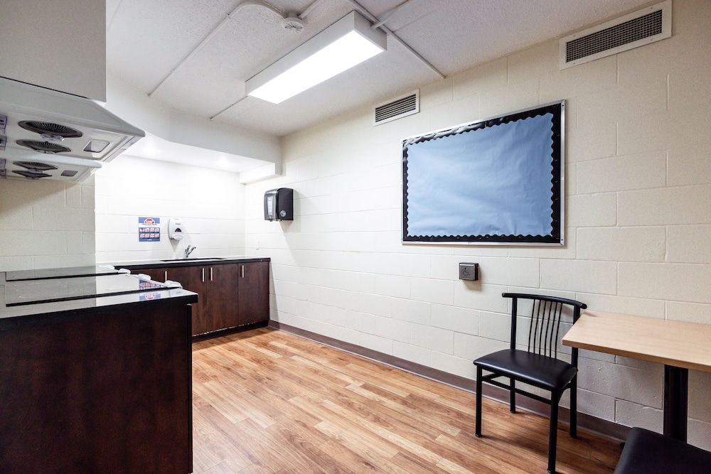 Residence & Conference Centre - Welland 24/50