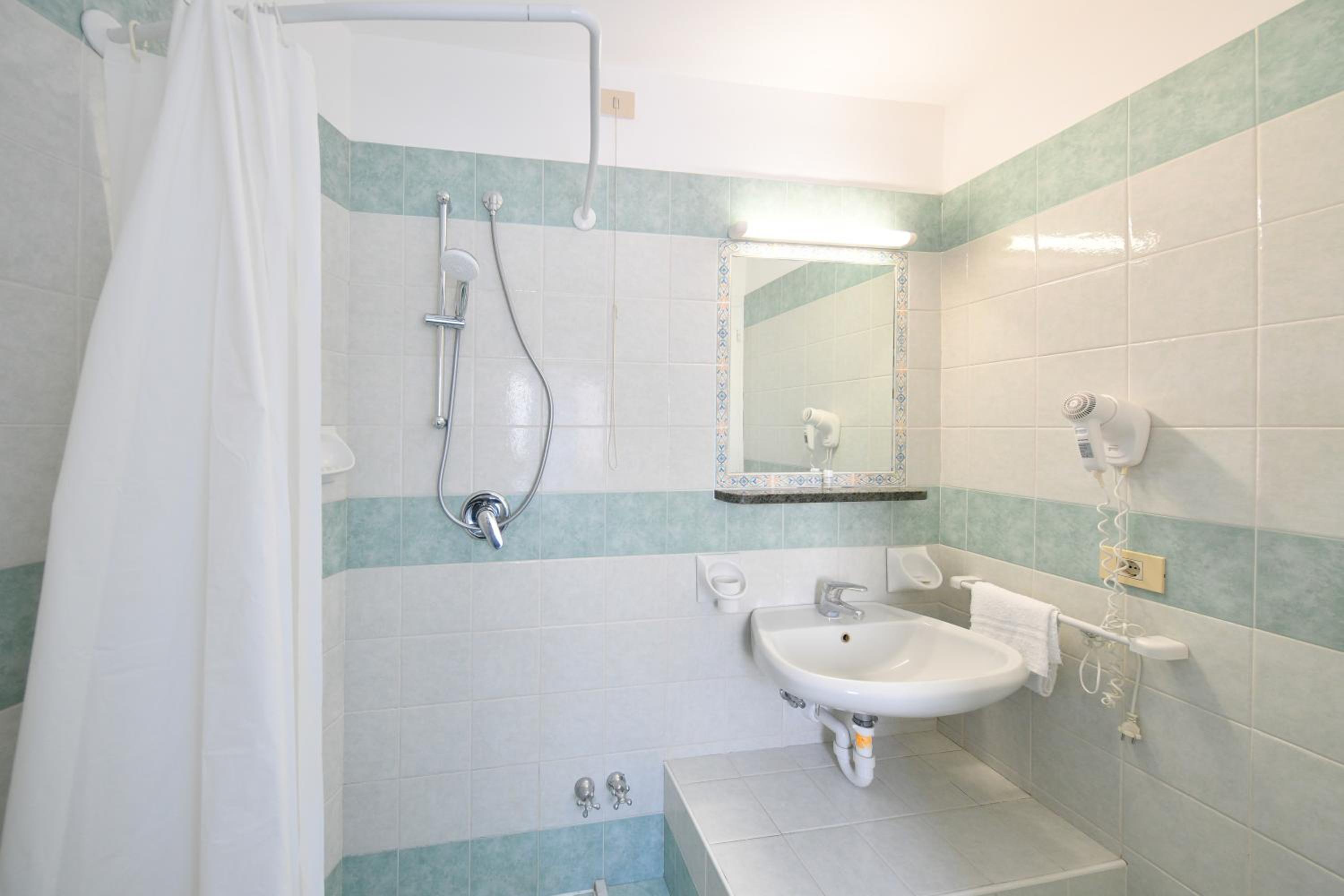 Hotel Noris 48/50