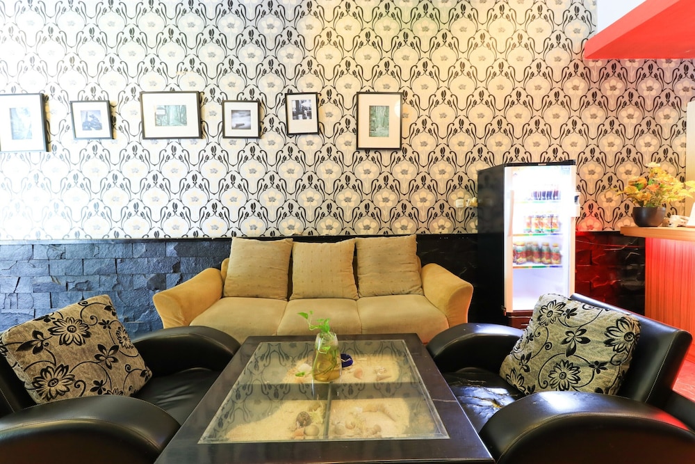 Labuana Homestay & Cafe Garden by ZUZU 18/26