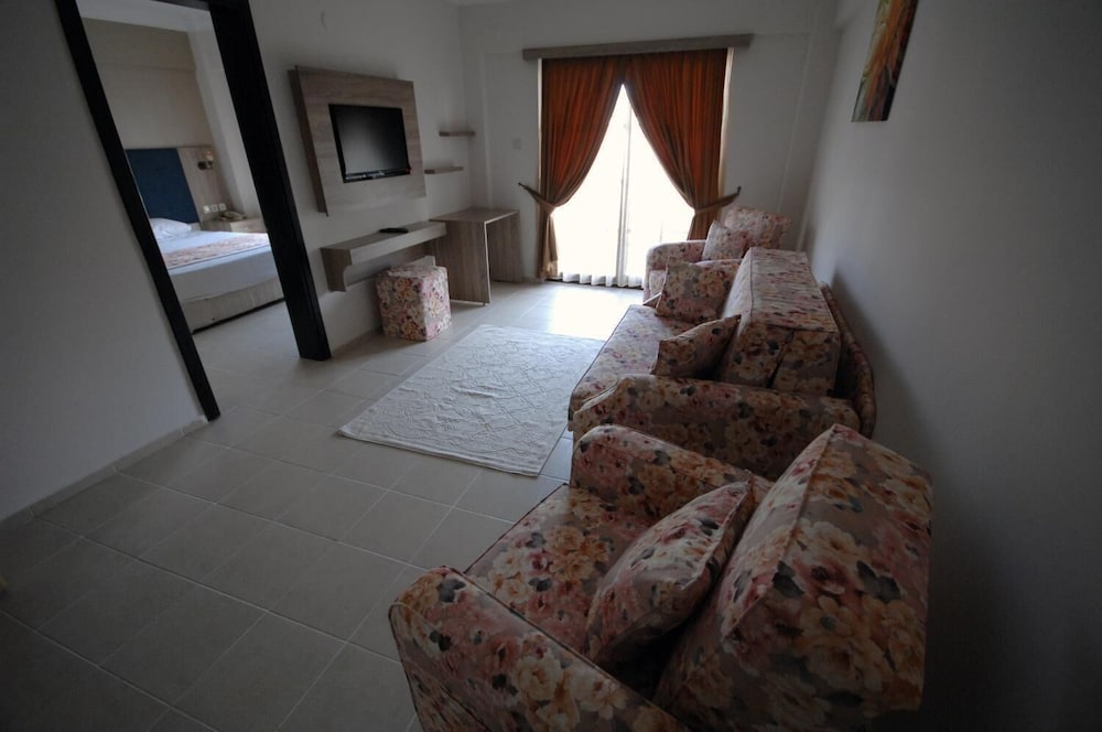 Hamle Hotel 32/48