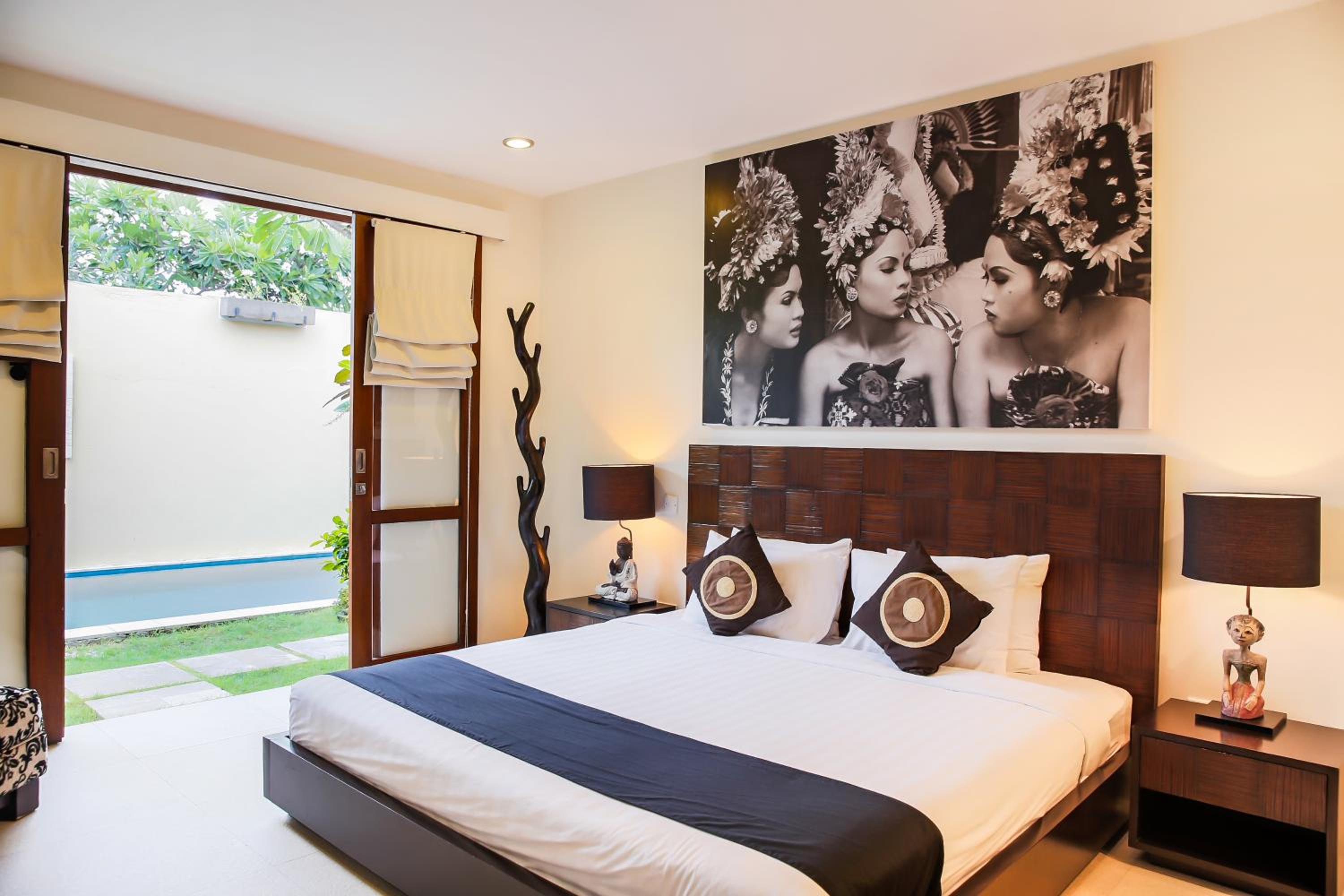 2 Bedrooms, Pool, Villa