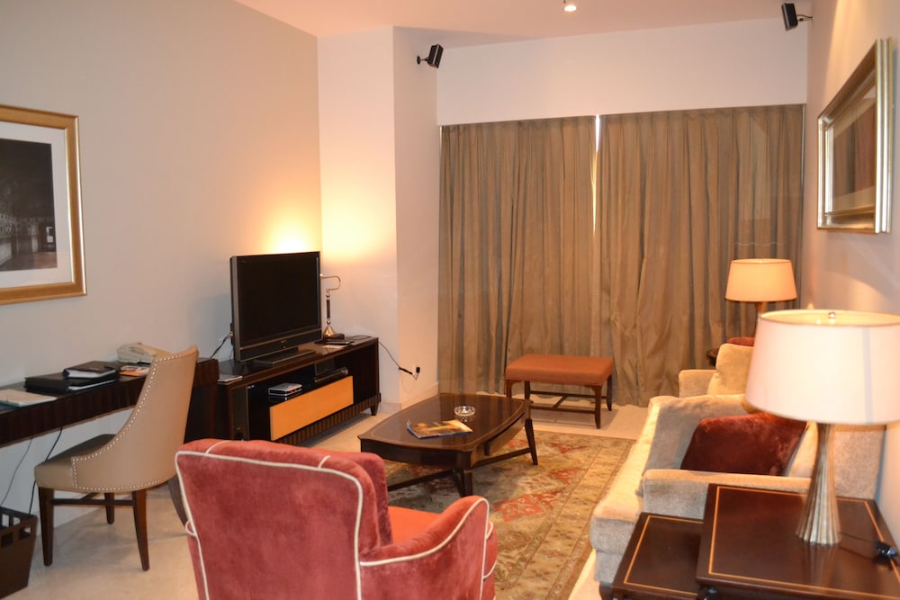 Oakwood Premier Prestige Ub City Bangaluru 39/55