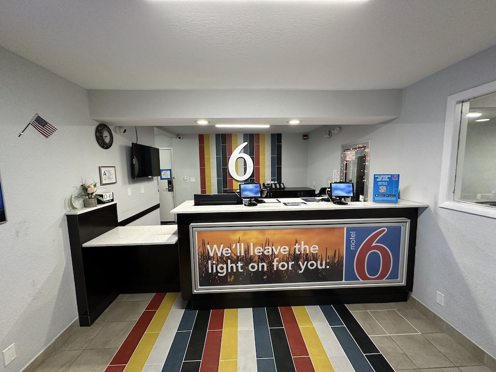 Motel6 Fort Wayne, IN 15/62