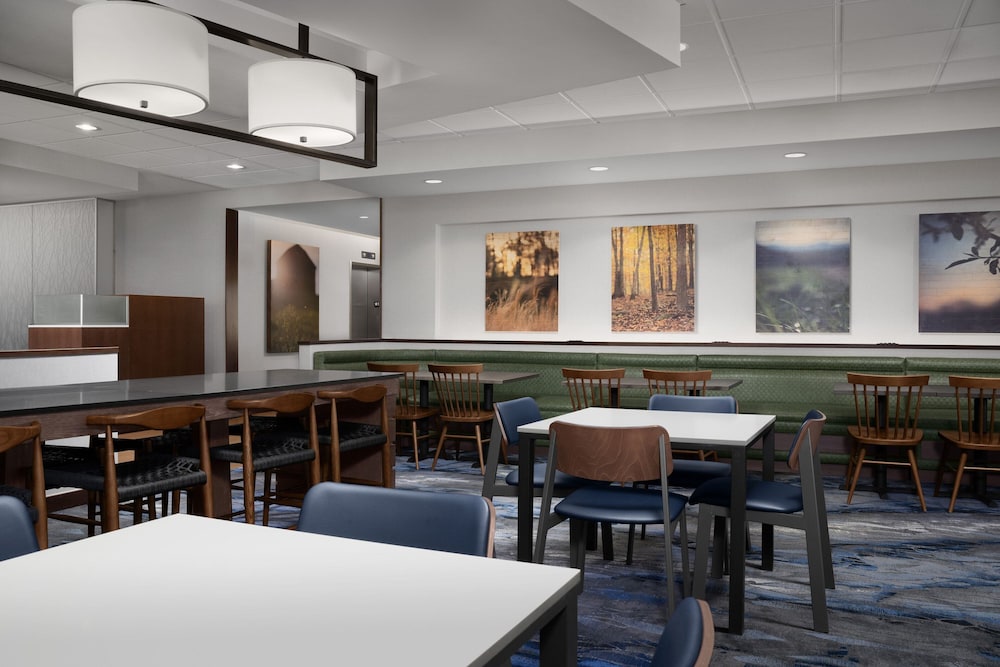 Fairfield Inn & Suites Sioux Falls Airport 34/49