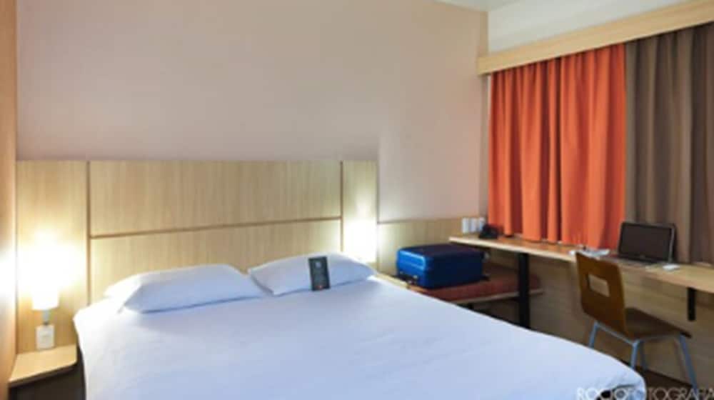 Ibis Uberlandia 19/56