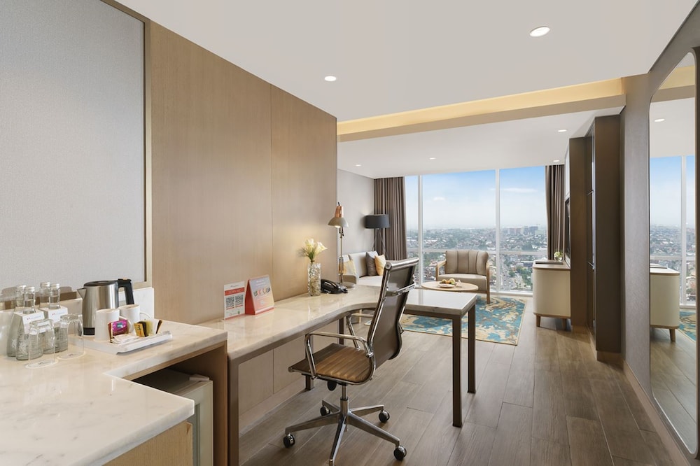 Swiss-Belhotel Solo 51/57