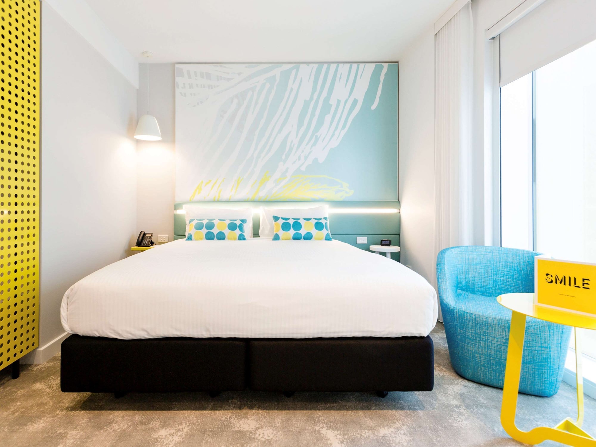 DELUXE, KING BED, RIVER VIEW