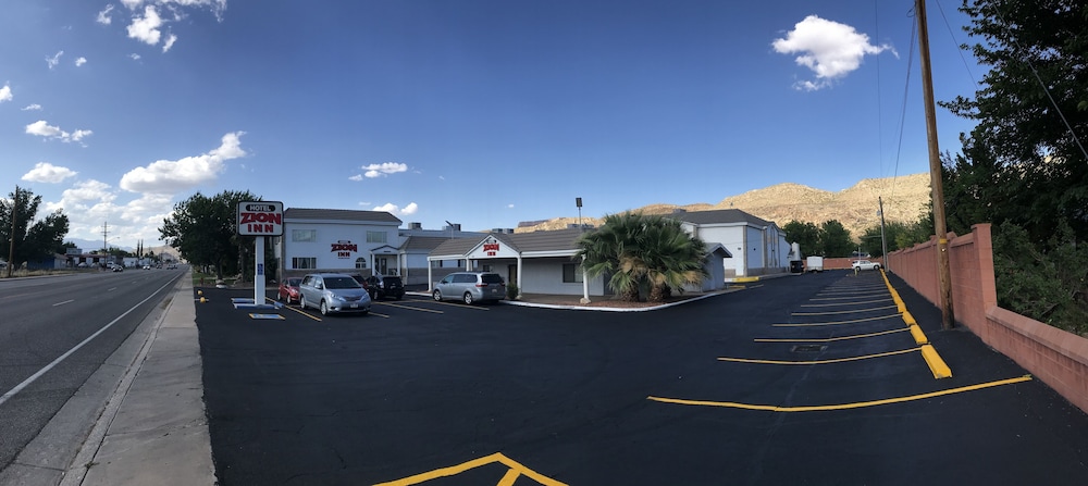 Ramada by Wyndham La Verkin Zion National Park 52/58