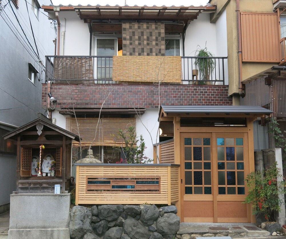Jizo House 3/48