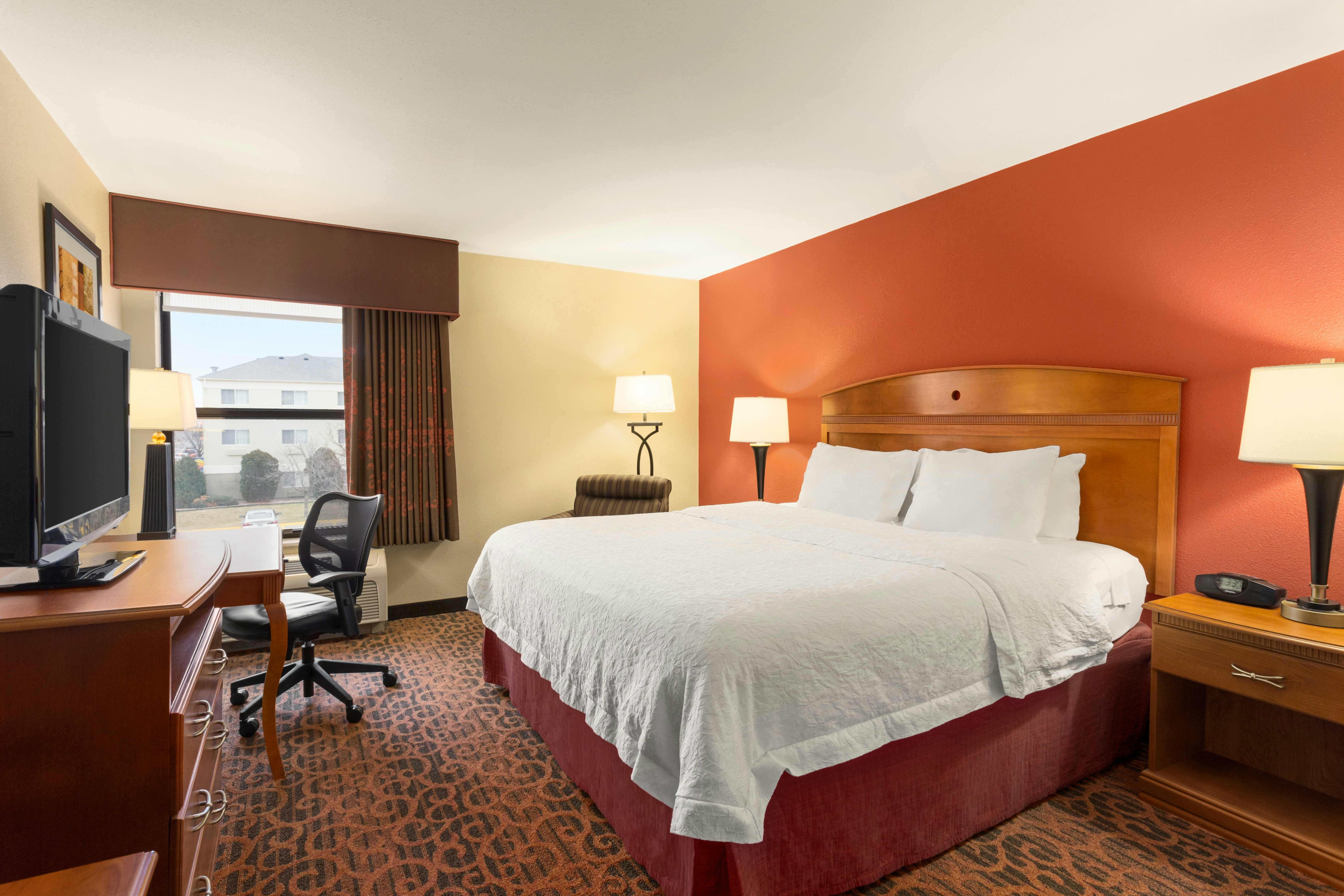 ROOM, KING BED