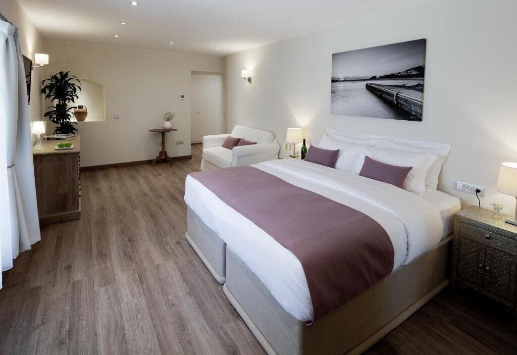 SUPERIOR, DOUBLE BED
