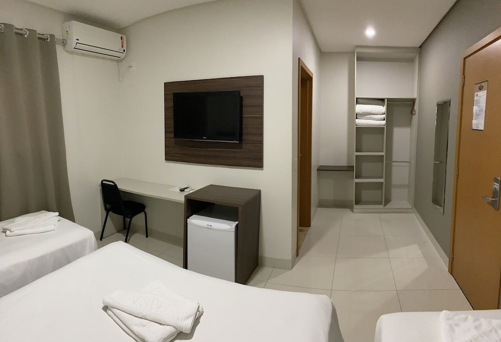 HOTEL TAINA 12/50